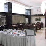 ホテル Latifoglu 3*